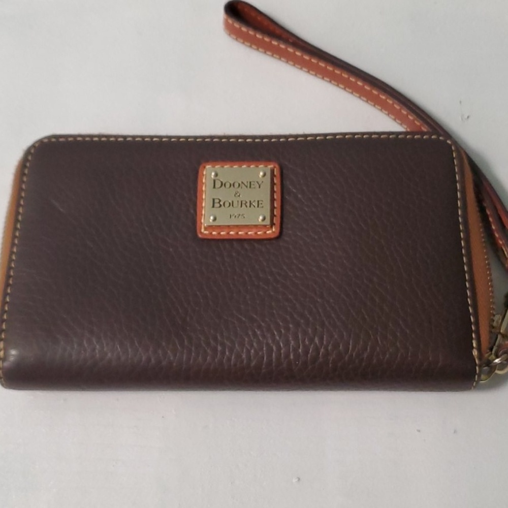 Dooney and Bourke brown leather wallet/wristlet